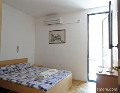 Apartmani Vila Mare Budva, Dvokrevetni apartmani sa terasom - Vila Mare Budva, Budva 2018, privatni smeštaj u mestu Budva, Crna Gora - 103 (4)